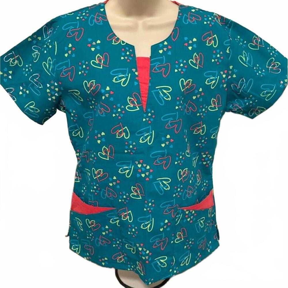 MNJ‎ WOMENS SIZE XSMALL SCRUB TOP YELLOW AND PINK HEARTS NEW WITH TAGS